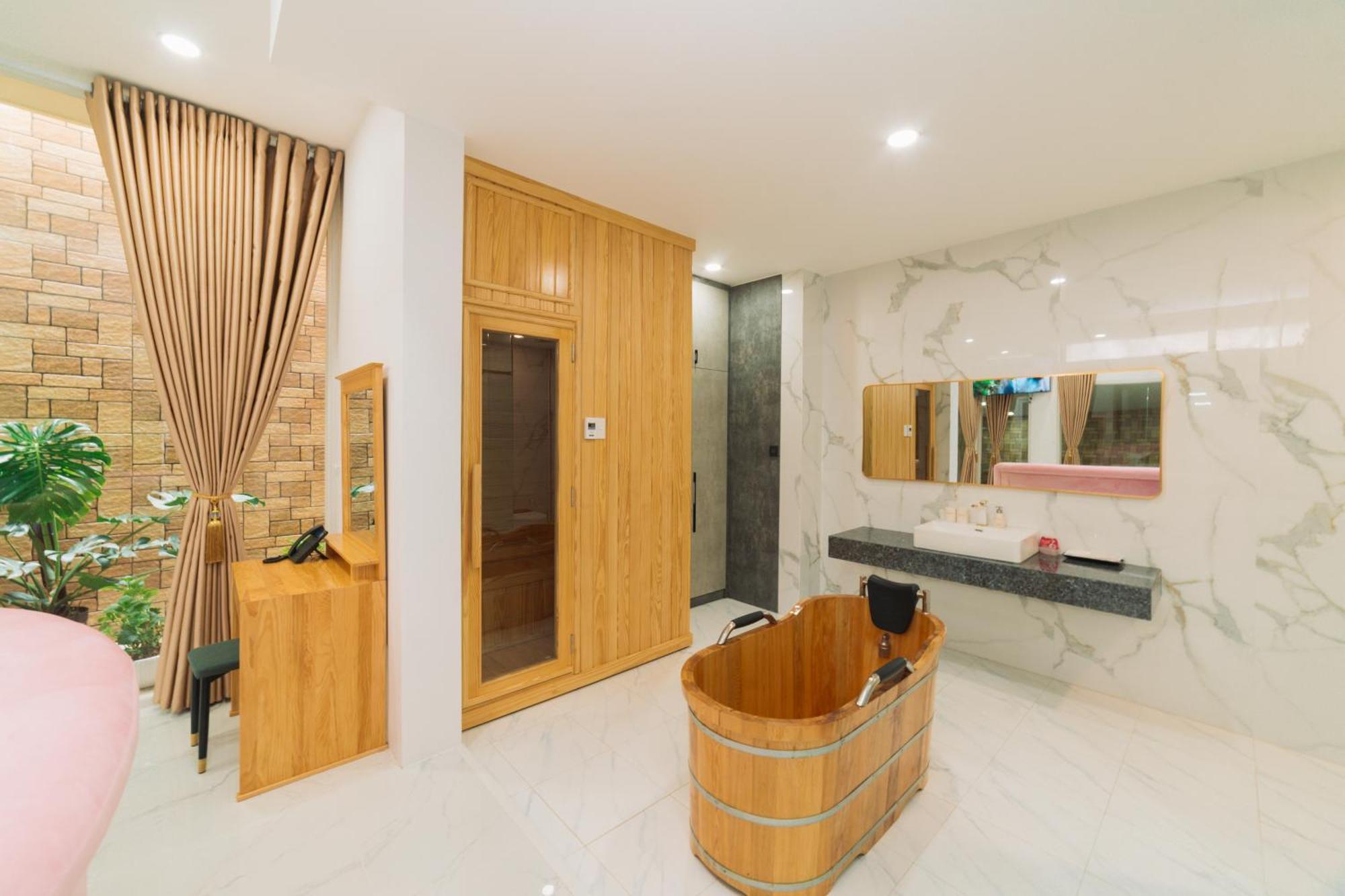 Quy Tai Premium Hotel Đà Lạt Extérieur photo